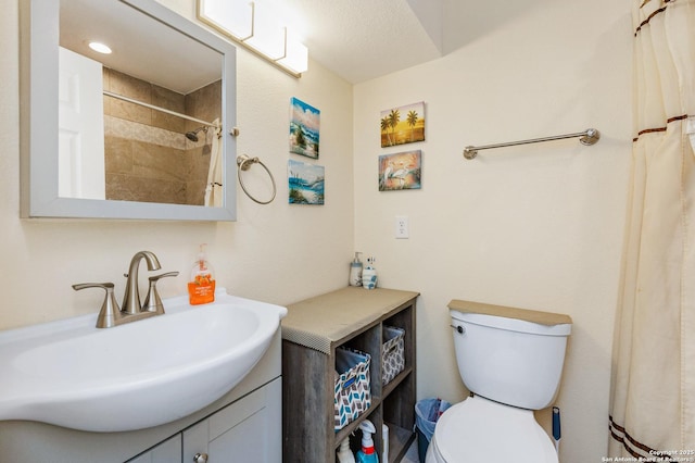71 W Nassau Unit 302, Rockport, TX 78382 - bathroom with toilet and vanity