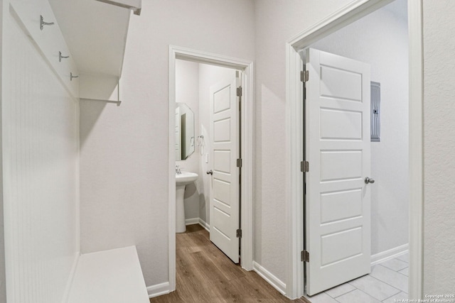 11534 Cottage Pt, San Antonio, TX 78254 - corridor featuring wood finished floors and baseboards