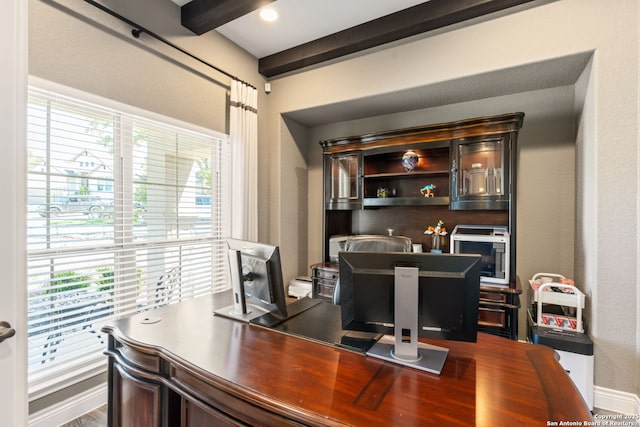 581 Vale Ct, New Braunfels, TX 78132 - office space with beam ceiling