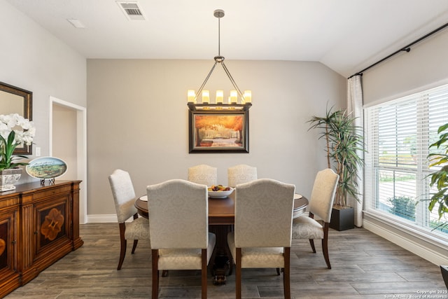 581 Vale Ct, New Braunfels, TX 78132 - dining area featuring wood finished floors, visible vents, and a wealth of natural light