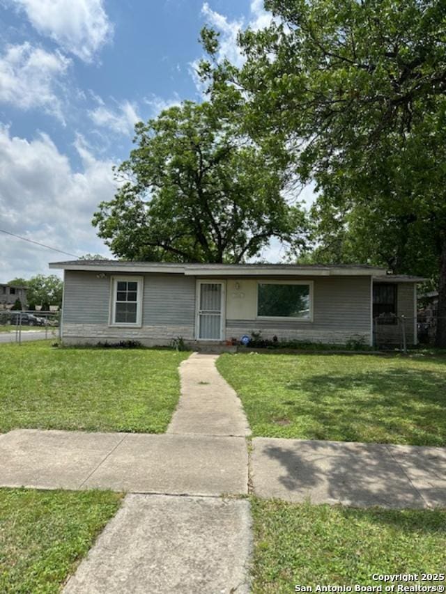 726 Southcross, San Antonio, TX 78211 - single story home with fence and a front lawn