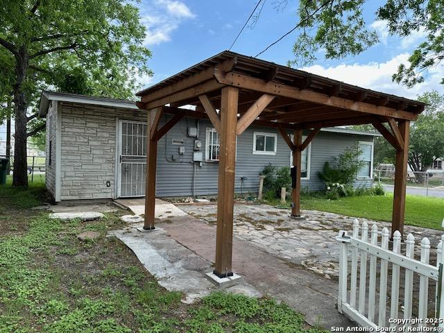 726 Southcross, San Antonio, TX 78211 - view of patio with fence