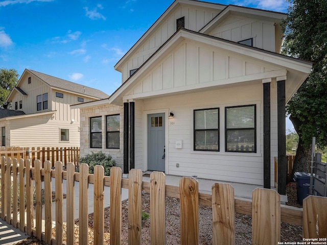 1024 Blanco Rd, San Antonio, TX 78212 - bungalow-style house featuring board and batten siding and fence private yard