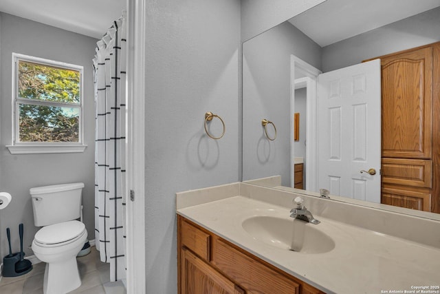 8114 Pimlico Ln, Boerne, TX 78015 - full bath featuring toilet, a shower with shower curtain, tile patterned flooring, and vanity