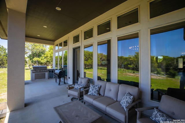 1064 Spanish Trl, New Braunfels, TX 78132 - view of patio with an outdoor hangout area