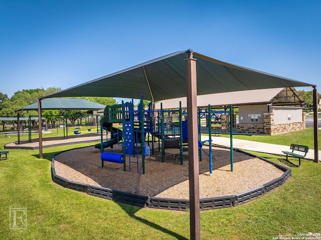 1064 Spanish Trl, New Braunfels, TX 78132 - community play area featuring a lawn