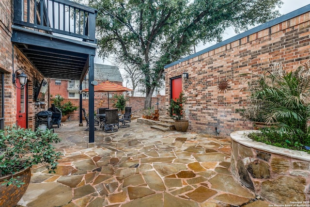 527 Thelma Dr, Olmos Park, TX 78212 - view of patio featuring outdoor dining space