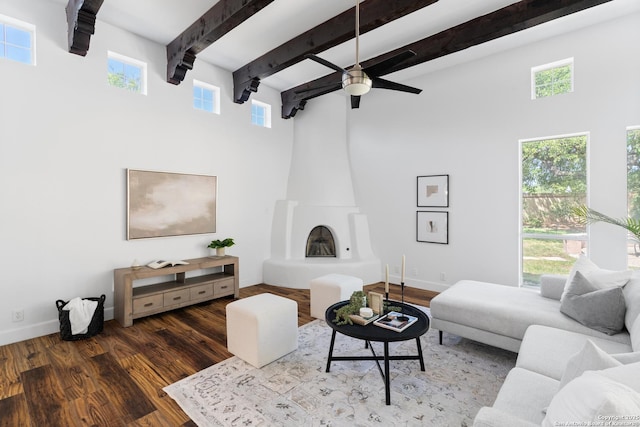 19211 Tierra Cv, San Antonio, TX 78258 - living area with wood finished floors, a towering ceiling, visible vents, and ceiling fan