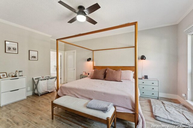 2047 Thicket Trail Dr, San Antonio, TX 78248 - bedroom featuring ornamental molding, light wood-style flooring, ceiling fan, and baseboards