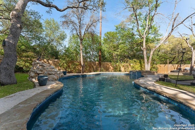 2047 Thicket Trail Dr, San Antonio, TX 78248 - view of pool featuring a fenced in pool and a fenced backyard