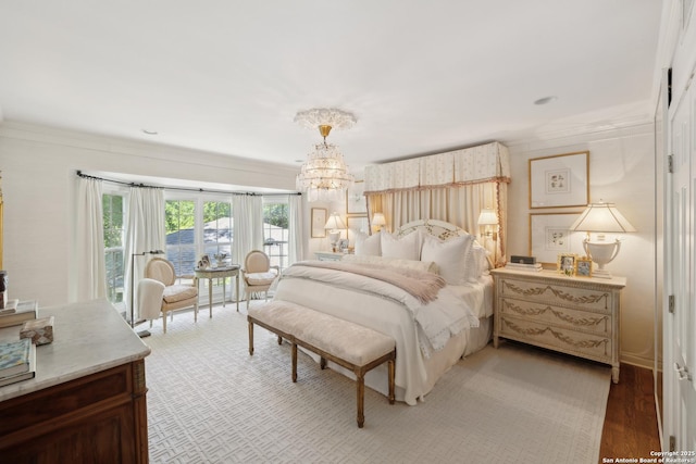 643 Terrell Rd, Terrell Hills, TX 78209 - bedroom with a chandelier, crown molding, and light wood-type flooring