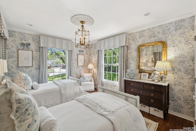 643 Terrell Rd, Terrell Hills, TX 78209 - bedroom featuring wood finished floors, ornamental molding, a chandelier, wallpapered walls, and baseboards
