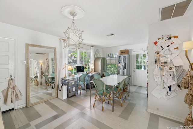 643 Terrell Rd, Terrell Hills, TX 78209 - dining area featuring light wood finished floors and baseboards