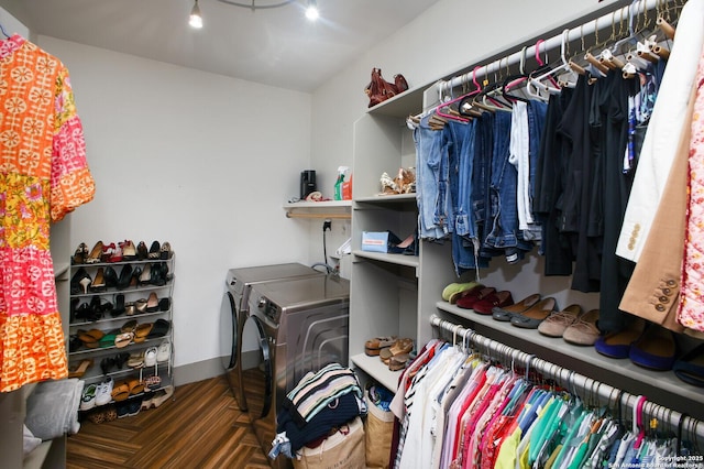 636 W Hollywood Ave, San Antonio, TX 78212 - spacious closet featuring independent washer and dryer