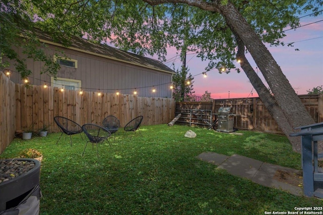 view of yard featuring a fenced backyard