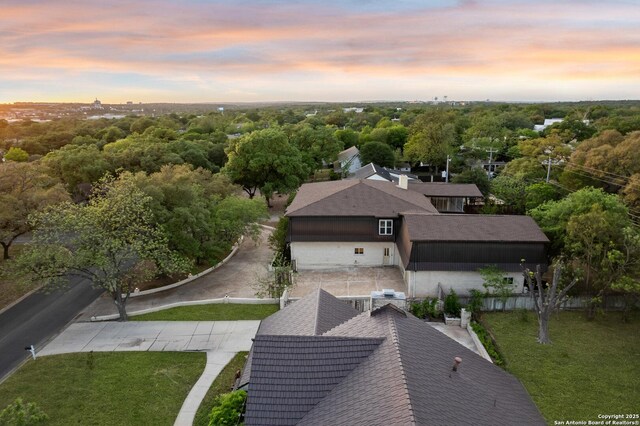 view of aerial view at dusk