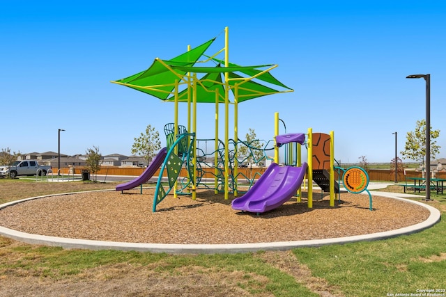 13817 Pinkston, San Antonio, TX 78252 - view of community playground