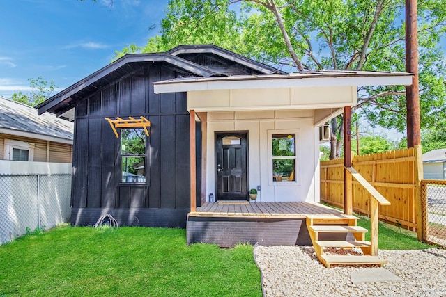 2201 San Fernando, San Antonio, TX 78207 - view of outbuilding featuring fence