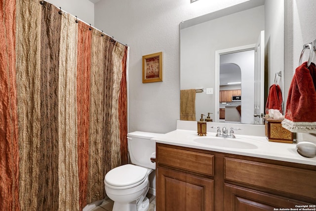 711 Point Spgs, San Antonio, TX 78253 - bathroom with vanity, toilet, and a shower with shower curtain