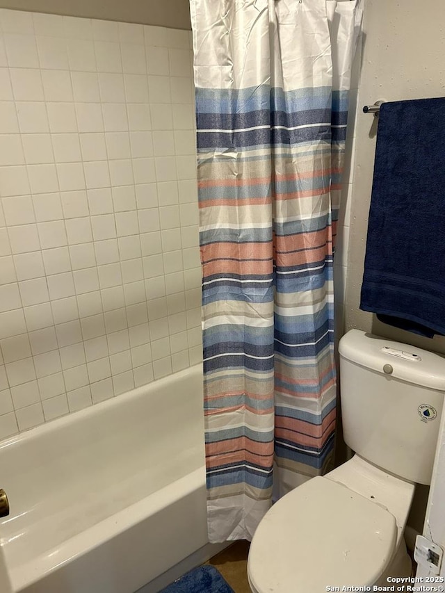 full bath with shower / bath combo and toilet