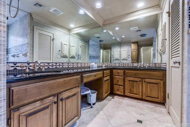 full bathroom with visible vents, a sink, backsplash, and ornamental molding