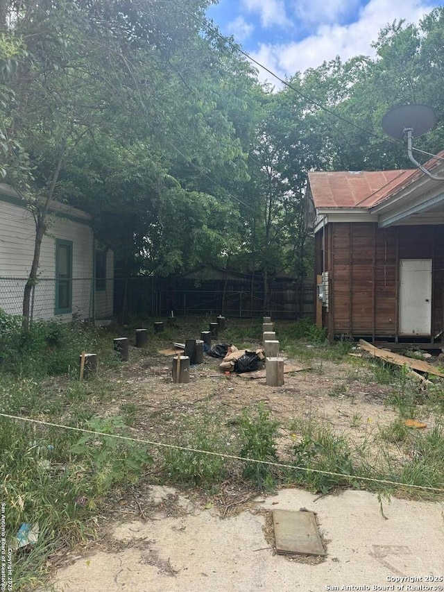 1130 Delaware, San Antonio, TX 78210 - view of yard with fence