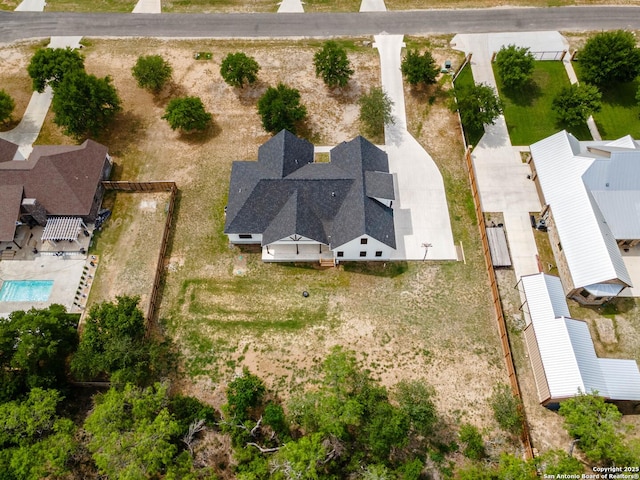 177 E Short Meadow Dr, Lytle, TX 78052 - bird's eye view
