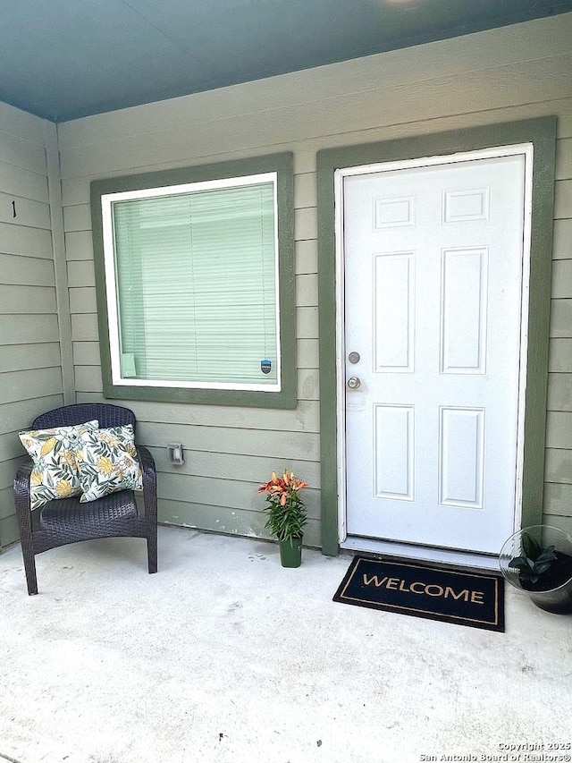 view of property entrance
