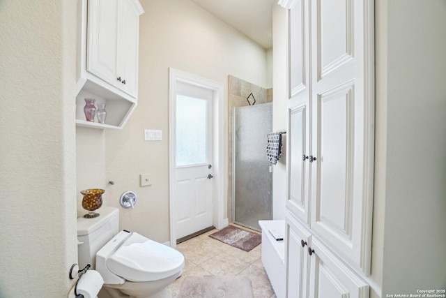 20646 Wahl, Garden Ridge, TX 78266 - full bath featuring a shower stall, toilet, and tile patterned floors