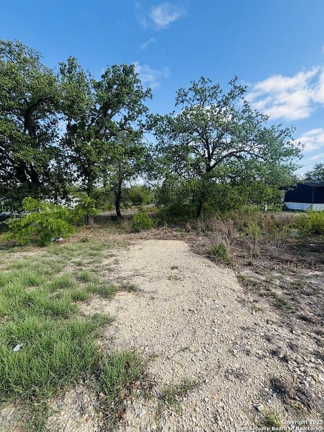 156 Sandy Ridge Dr, Poteet, TX 78065