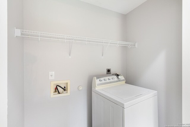 9538 Beau, San Antonio, TX 78254 - laundry area featuring washer / clothes dryer