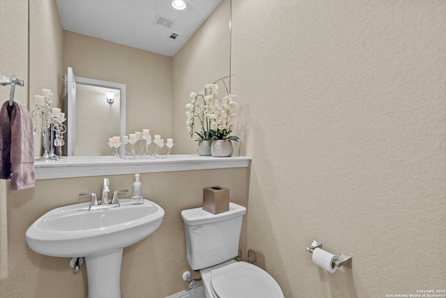534 Mission Hill Run, New Braunfels, TX 78132 - half bathroom with toilet and visible vents