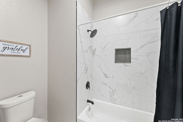 1191 Glenwood, Bulverde, TX 78163 - bathroom with toilet and shower / tub combo with curtain