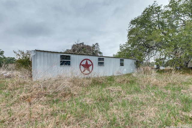 view of outbuilding