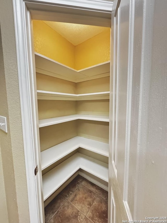 36 Leona Hts, Uvalde, TX 78801 - view of pantry
