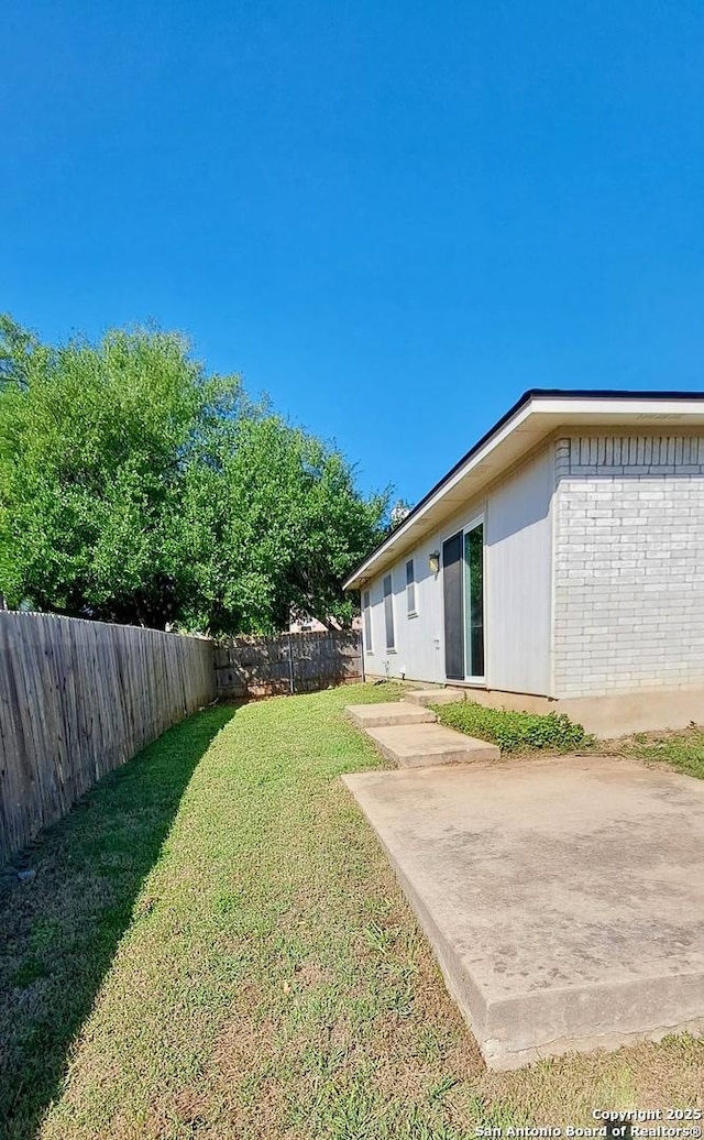 853 Satellite Vw, Round Rock, TX 78665 - view of yard with a patio