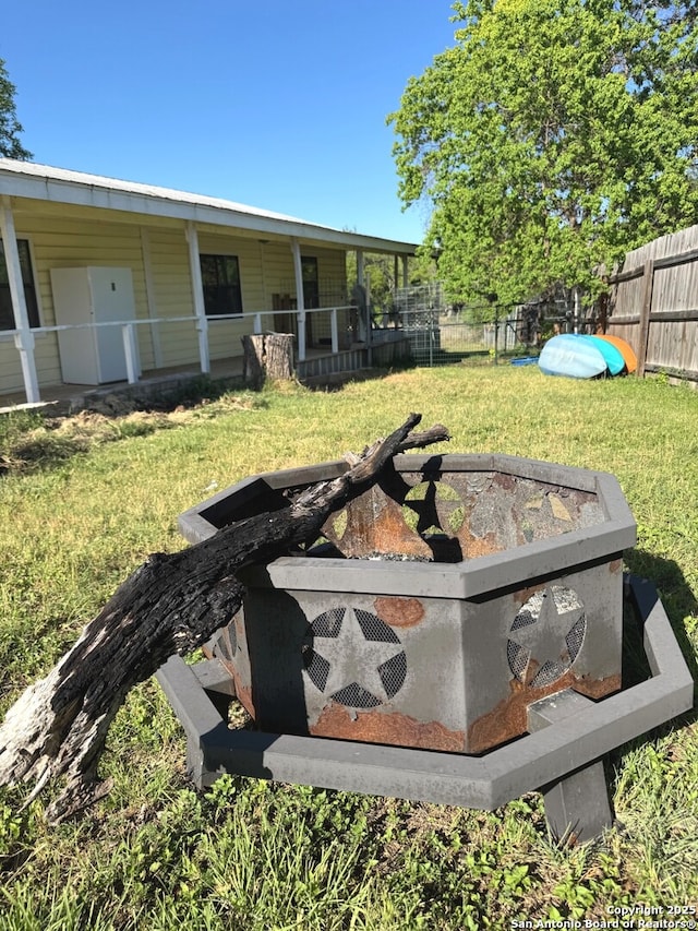 view of yard featuring fence