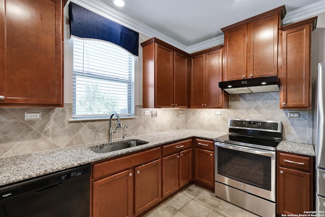 7143 Dulce Mdw, San Antonio, TX 78252 - kitchen featuring stainless steel electric stove, under cabinet range hood, a sink, light stone countertops, and black dishwasher