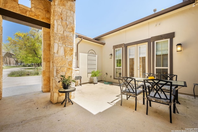 30336 Setterfeld Cir, Fair Oaks Ranch, TX 78015 - view of patio with outdoor dining space