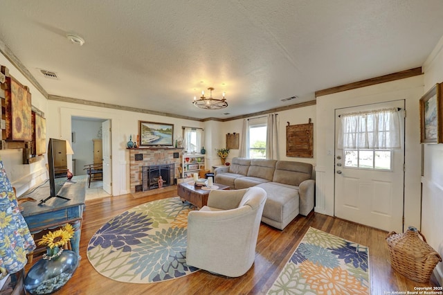 283 N Second St, Harper, TX 78631 - living room with visible vents and ornamental molding