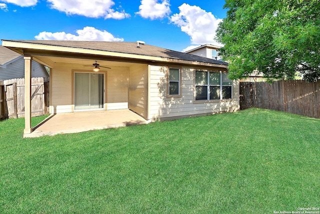 8906 Mission Brk, San Antonio, TX 78223 - back of property featuring a fenced backyard, a ceiling fan, a yard, and a patio