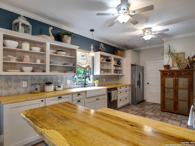 286 Iron Kettle, Universal City, TX 78148 - kitchen with stainless steel fridge with ice dispenser, open shelves, dishwasher, a sink, and ceiling fan