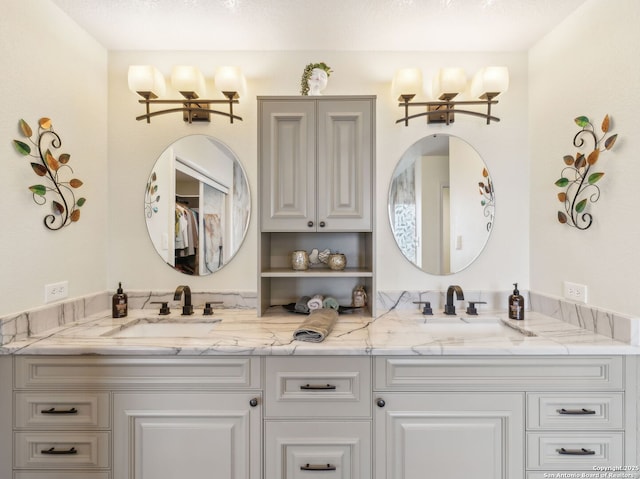 154 Elk Rdg, Canyon Lake, TX 78133 - full bath with double vanity and a sink