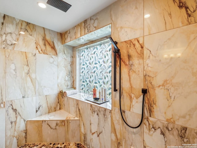 154 Elk Rdg, Canyon Lake, TX 78133 - full bath with recessed lighting, tile walls, and tiled shower