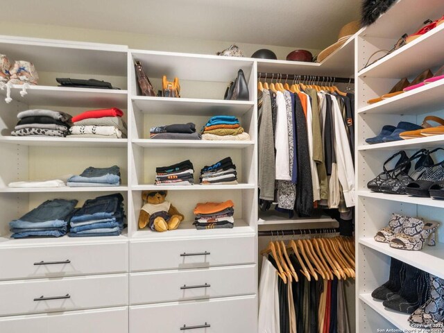 154 Elk Rdg, Canyon Lake, TX 78133 - view of spacious closet