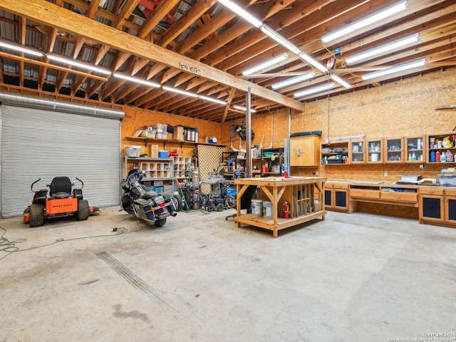 154 Elk Rdg, Canyon Lake, TX 78133 - garage with a workshop area