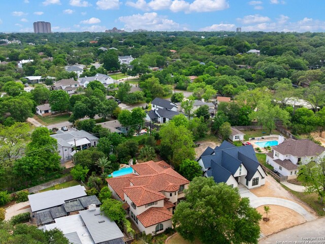 birds eye view of property featuring a residential view