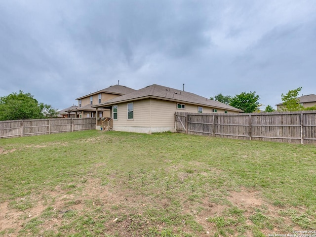 542 Snowy Egret, San Antonio, TX 78253 - view of yard featuring a fenced backyard
