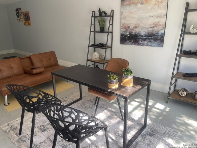 356 Kessler, New Braunfels, TX 78130 - office space featuring baseboards