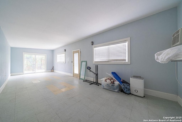 356 Kessler, New Braunfels, TX 78130 - interior space with baseboards